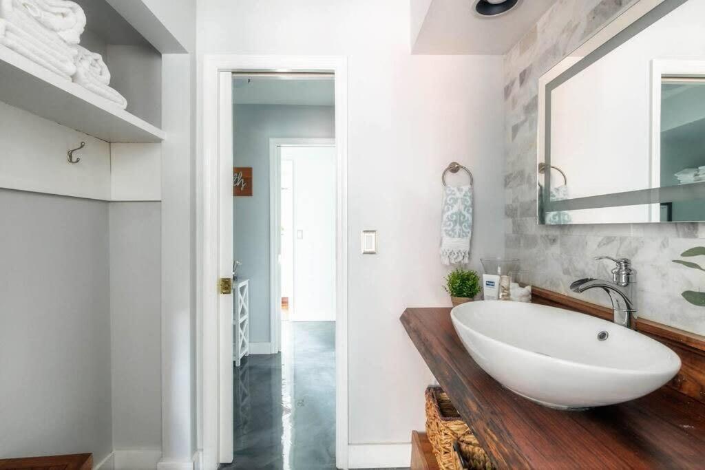 Walk To Broadway Charming Modern Historic Townhome ناشفيل المظهر الخارجي الصورة