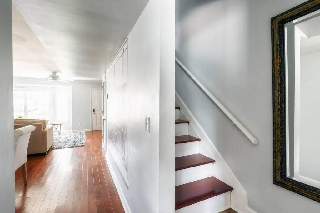 Walk To Broadway Charming Modern Historic Townhome ناشفيل المظهر الخارجي الصورة