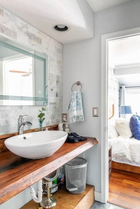 Walk To Broadway Charming Modern Historic Townhome ناشفيل المظهر الخارجي الصورة