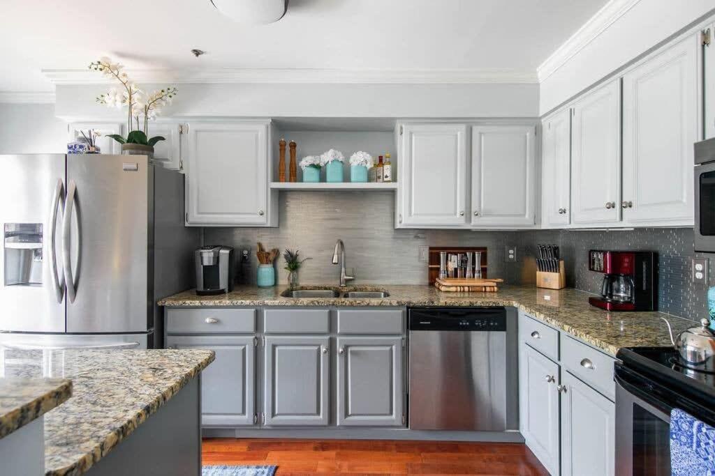 Walk To Broadway Charming Modern Historic Townhome ناشفيل المظهر الخارجي الصورة