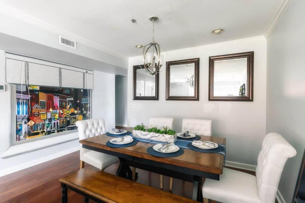 Walk To Broadway Charming Modern Historic Townhome ناشفيل المظهر الخارجي الصورة