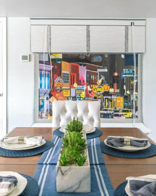 Walk To Broadway Charming Modern Historic Townhome ناشفيل المظهر الخارجي الصورة