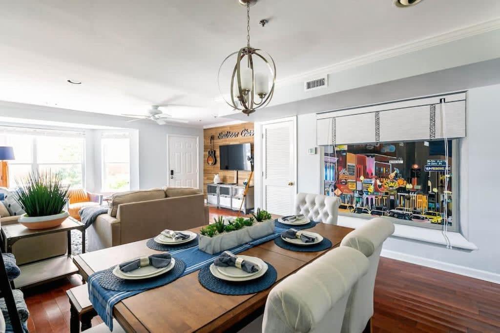Walk To Broadway Charming Modern Historic Townhome ناشفيل المظهر الخارجي الصورة